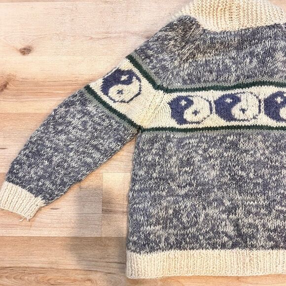Vintage yin yang wool sweater - Picture 7 of 8